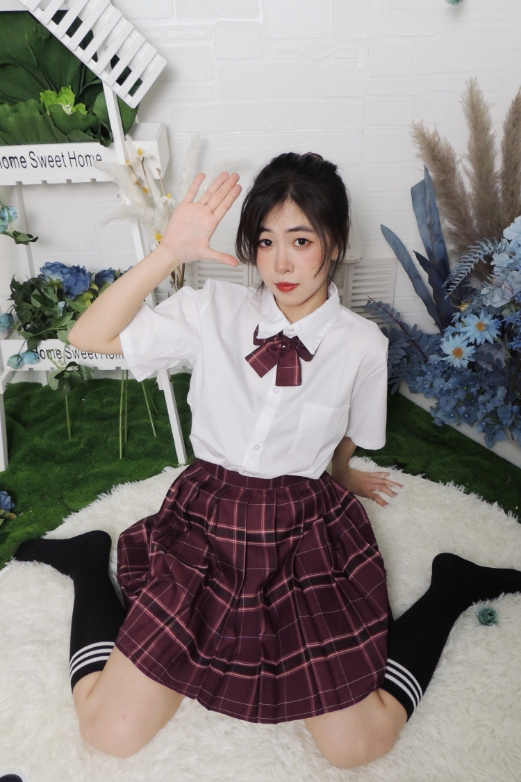 KIKI-广东省·广州市·黄埔区-抖音 某红薯-服装设计在校大学生 接淘宝买家秀 寄拍送拍都可 推广 佣金可详谈 160cm 82kg 风格多样 宝子们 看看我呀