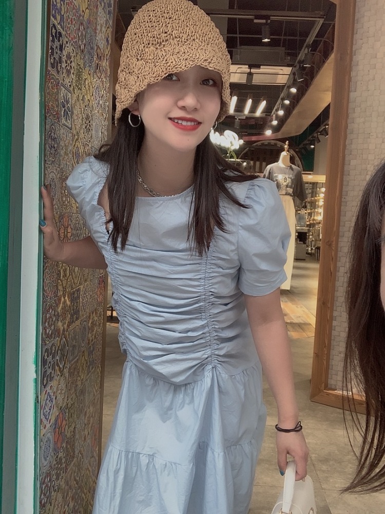 🐻大大-贵州省·遵义市·汇川区--热爱唱歌的微胖女孩，可以接买家秀，寄拍，可接，服装，手机壳，美瞳，眼镜，饰品……