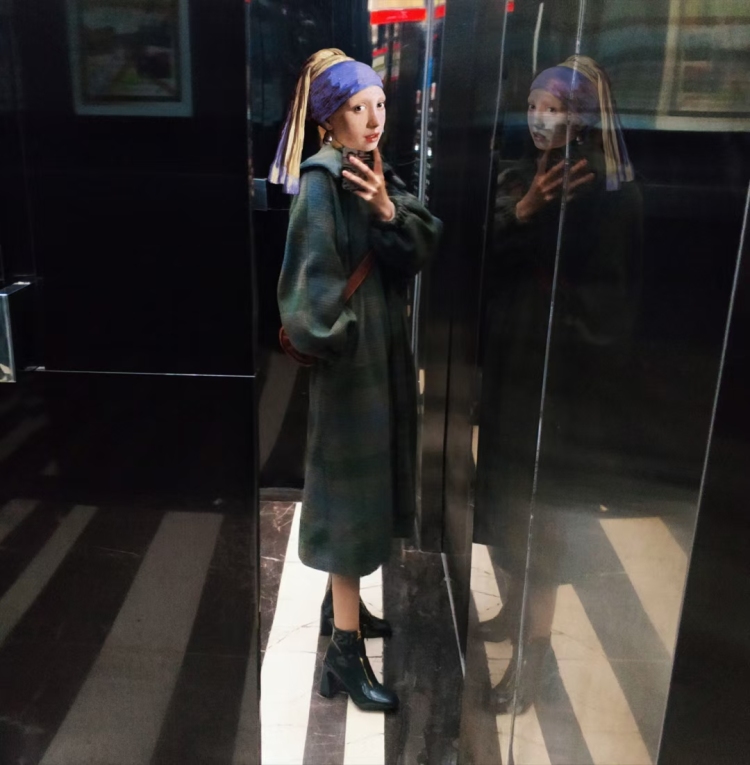 Emily-广东省·佛山市·南海区--接寄拍寄拍寄拍啦~
素人一枚，喜欢拍照，会P图
身高158体重43kg
可接🍑宝 pdd 价格可商议啦
接衣服 鞋子 饰品等等等