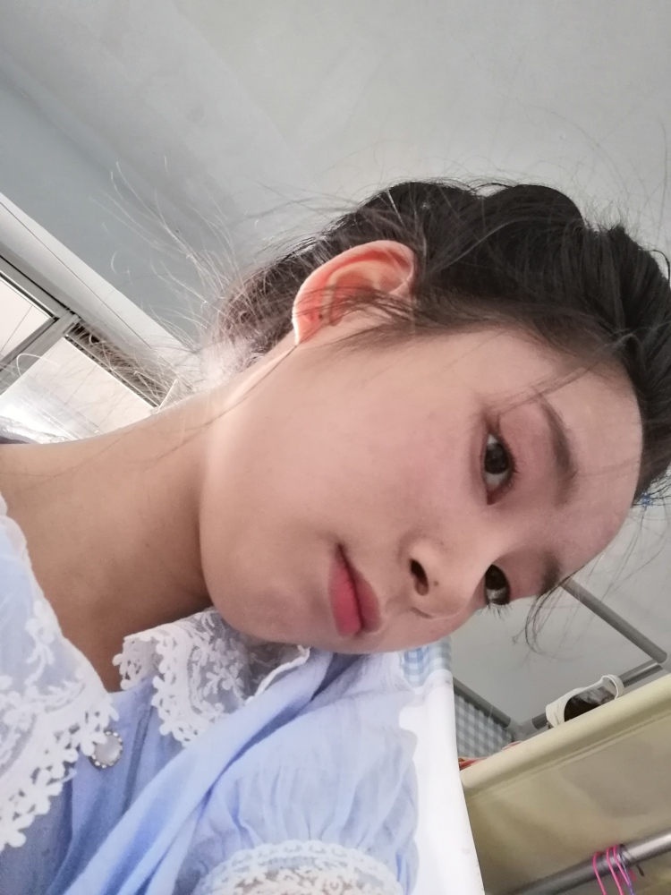 喜欢海-吉林省·松原市·宁江区-抖音-各位老板好，我是一名大学生，喜欢唱歌，会拍照，可做寄拍，好物测评，买家秀，望各位老板多多找我合作，谢谢