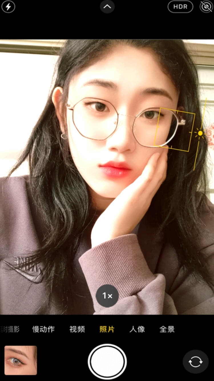 凉城浅离🐳-辽宁省·沈阳市·和平区--本人学生，现在在实习，上班时间不定，想做寄拍，东西到货就出图，最好是美瞳，本人不想露脸，宽松衣服也非常OK，身高165，体重110