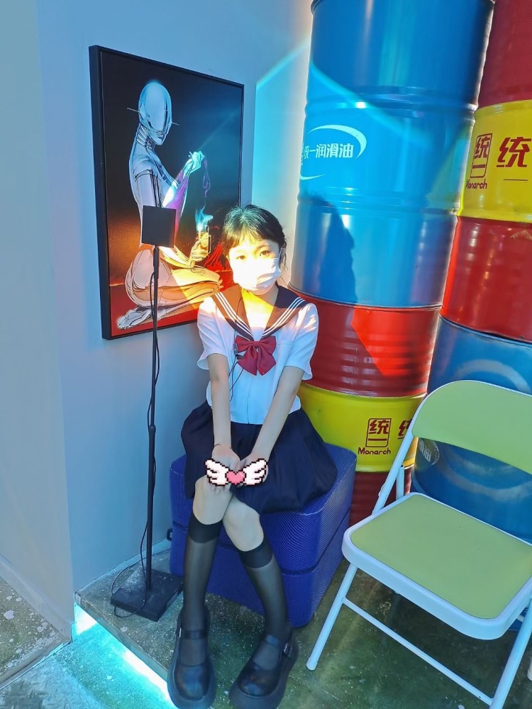 铁锤妹妹-重庆市·重庆市·江北区-抖音 快手-本人身高158 体重95 喜欢拍照 穿搭  风格多变 会p图。职业时间自由  接受寄拍！！！