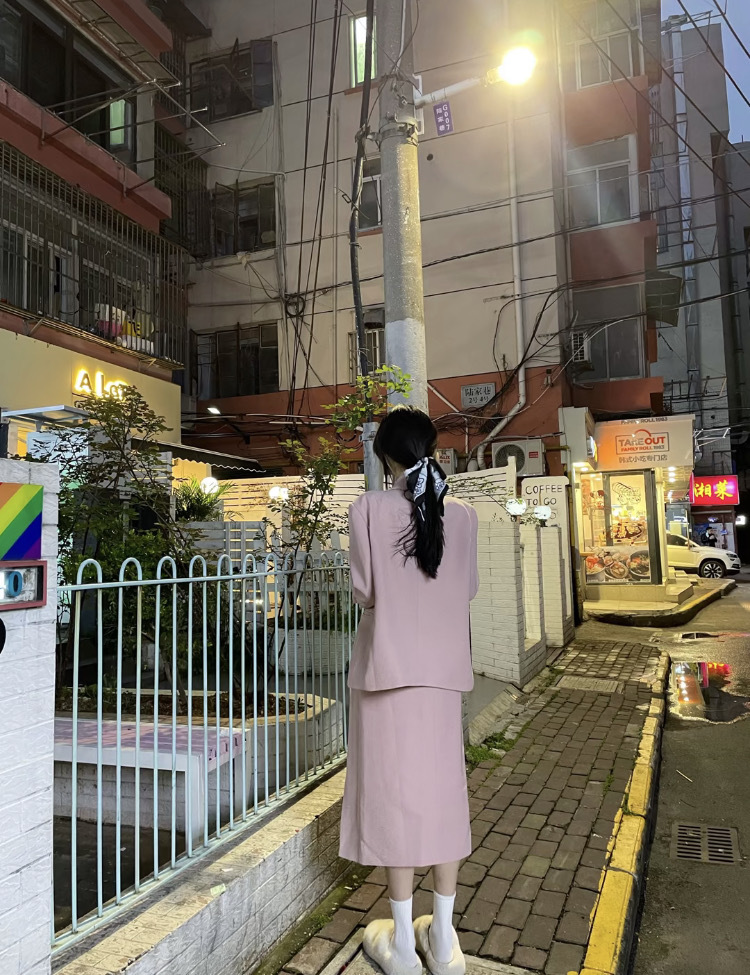 x-广西壮族自治区·河池市·都安瑶族自治县--接寄拍 想要什么风格都可以拍出来 衣服裤子鞋子等都可以接单 有意联系