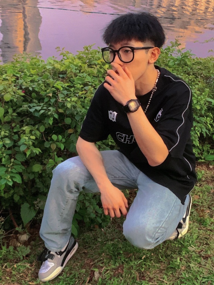 ㅤㅤ林贻岸-广东省·广州市·白云区-快手 抖音-大家好！我的艺名叫林善良 会拍照会p图
身高175体重115
接寄拍 买家秀 种草等等
想赚点生活费
衣服、裤子、鞋子、帽子都可
快手有500粉丝