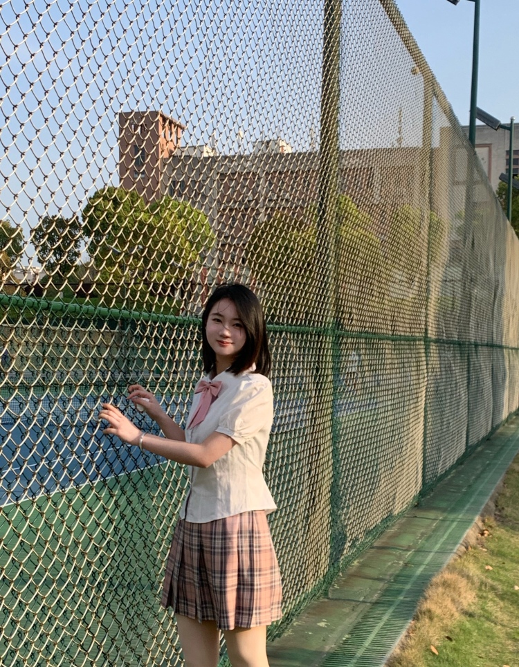 黑头巾小朋友-江西省·南昌市·东湖区-某红薯-我喜欢画画，跳舞，运动，拍照，对生活积极开朗，喜欢拍照，会修图和剪辑，希望能拍出更多好的作品。