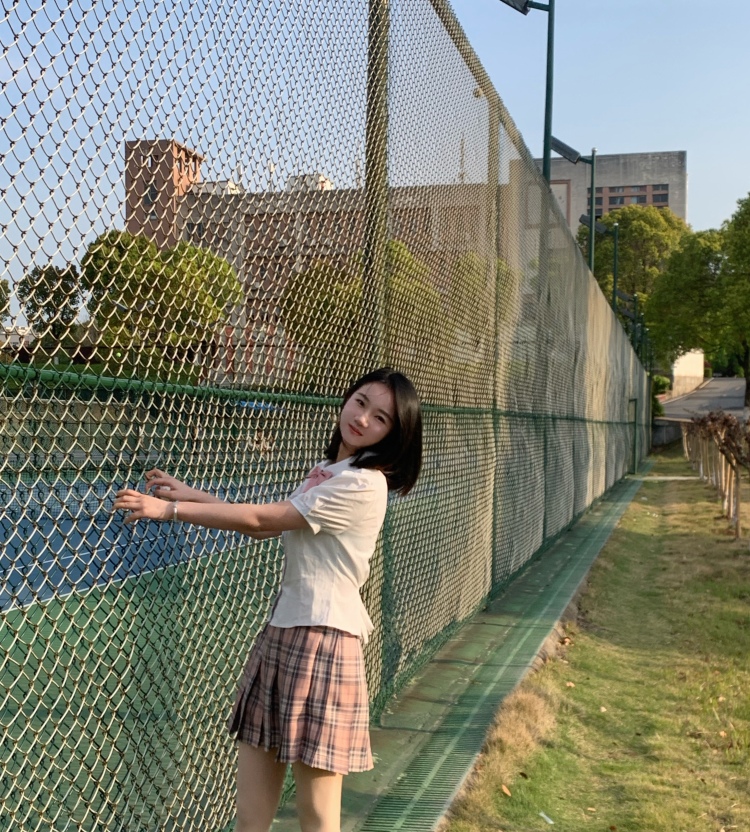 黑头巾小朋友-江西省·南昌市·东湖区-某红薯-我喜欢画画，跳舞，运动，拍照，对生活积极开朗，喜欢拍照，会修图和剪辑，希望能拍出更多好的作品。