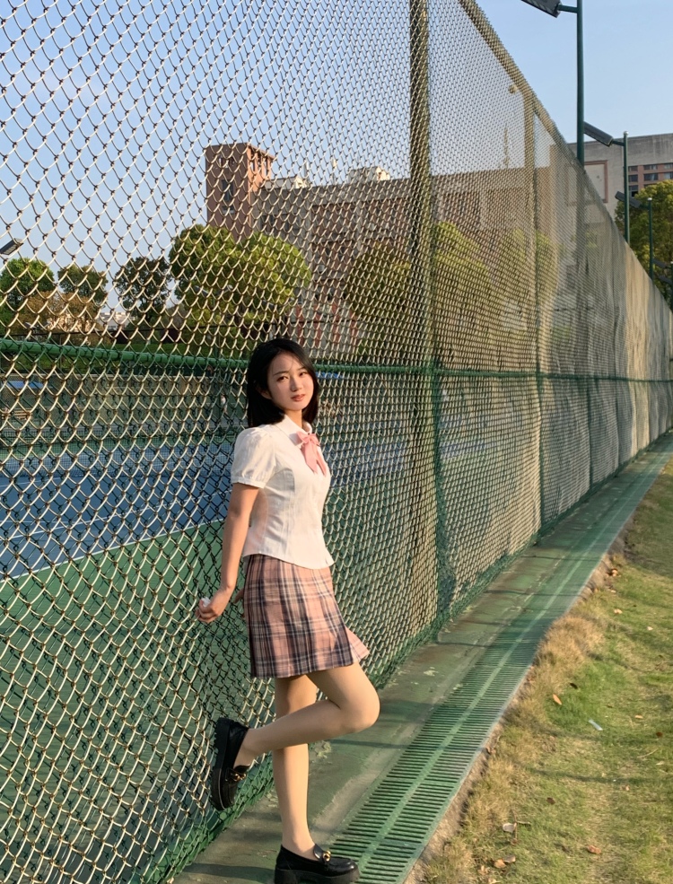 黑头巾小朋友-江西省·南昌市·东湖区-某红薯-我喜欢画画,跳舞,运动,拍照,对生活积极开朗,喜欢拍照,会修图和剪辑,希望能拍出更多好的作品。