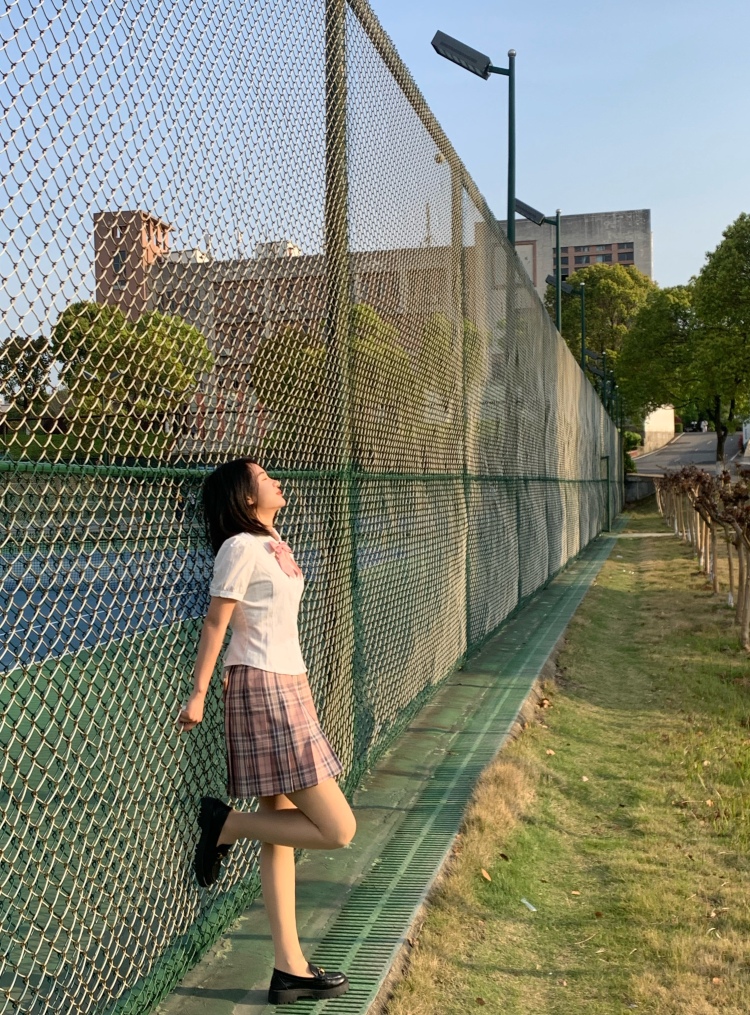 黑头巾小朋友-江西省·南昌市·东湖区-某红薯-我喜欢画画,跳舞,运动,拍照,对生活积极开朗,喜欢拍照,会修图和剪辑,希望能拍出更多好的作品。