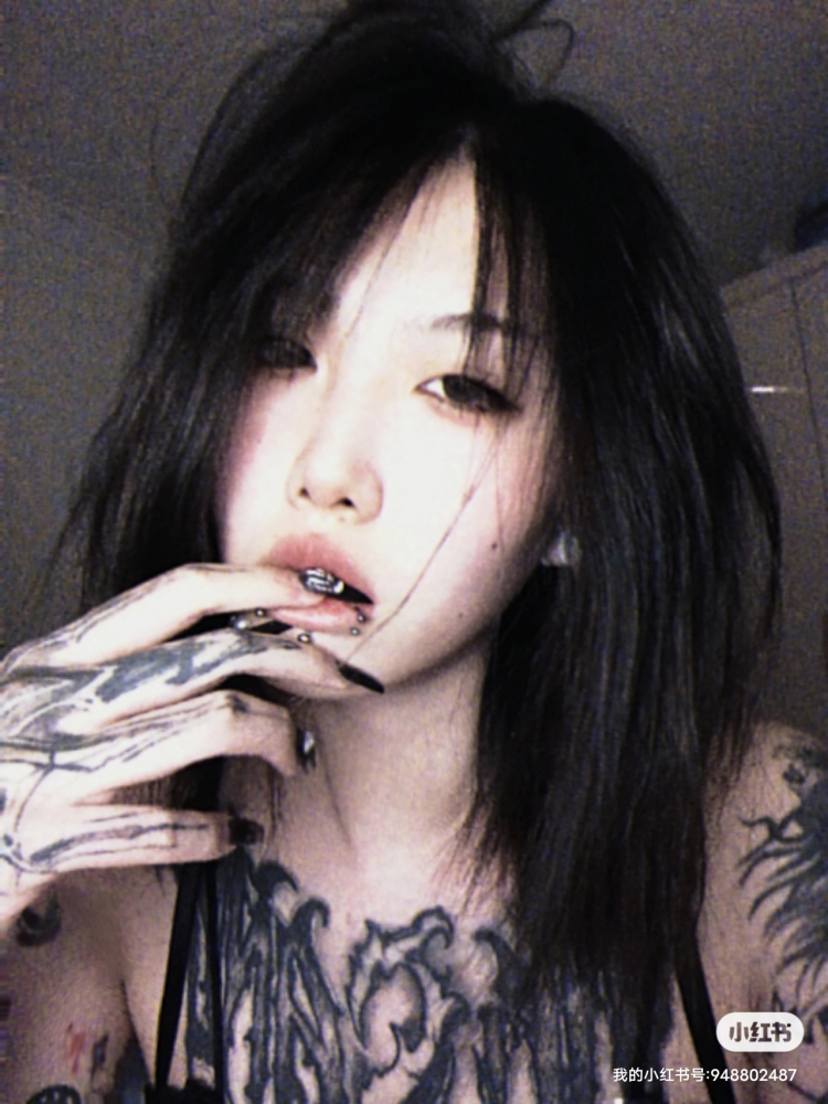 Sexual apathy-河北省·廊坊市·三河市--本人纹身师 兼职网拍 身高176 体重114 可接受暗黑小众风格 可以接很多东西！！可以打板什么的！！