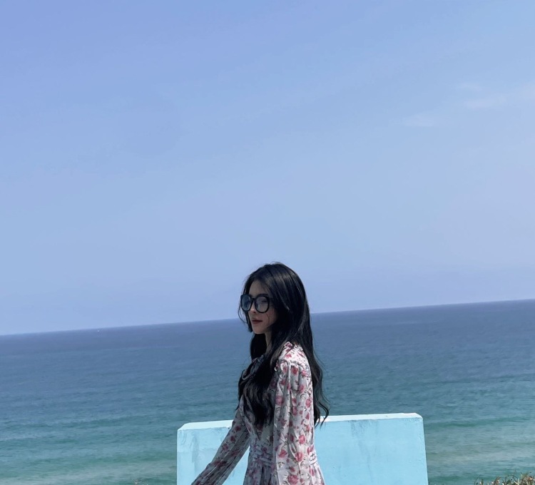 晚晚-海南省·海口市·秀英区-抖音,小公书,微博-162身高 86斤
可接多种风格
全天有空 出图快 拍到你满意为止