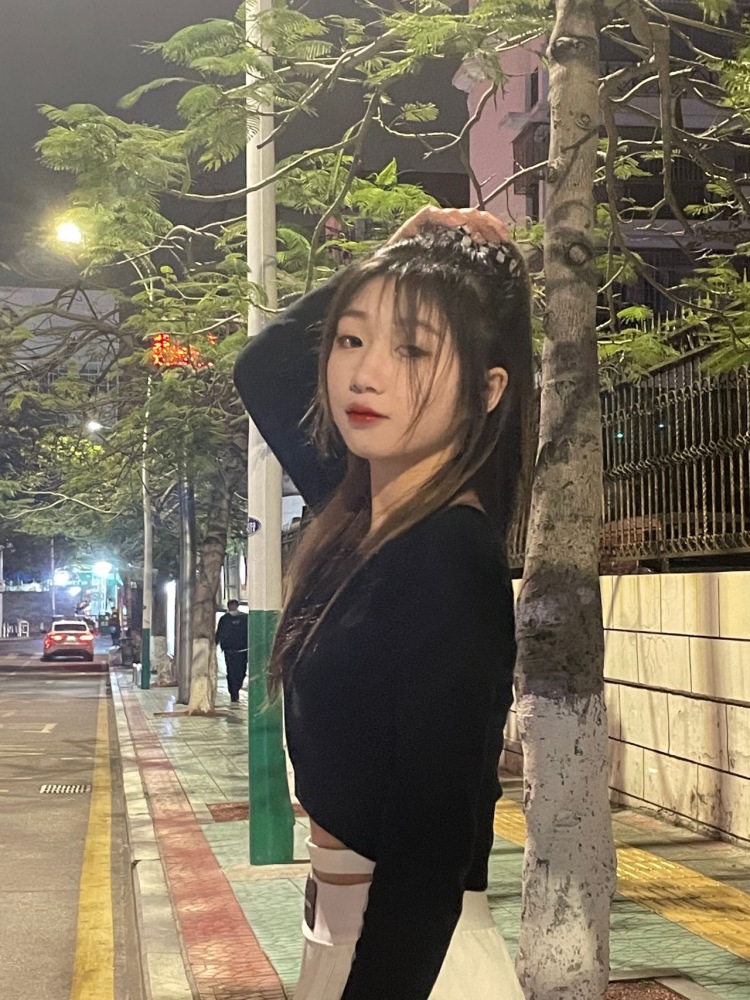 【UU】-福建省·厦门市·集美区--买家秀 种草 会p图 上传拍摄 想兼职 性格开朗 体重90身高154