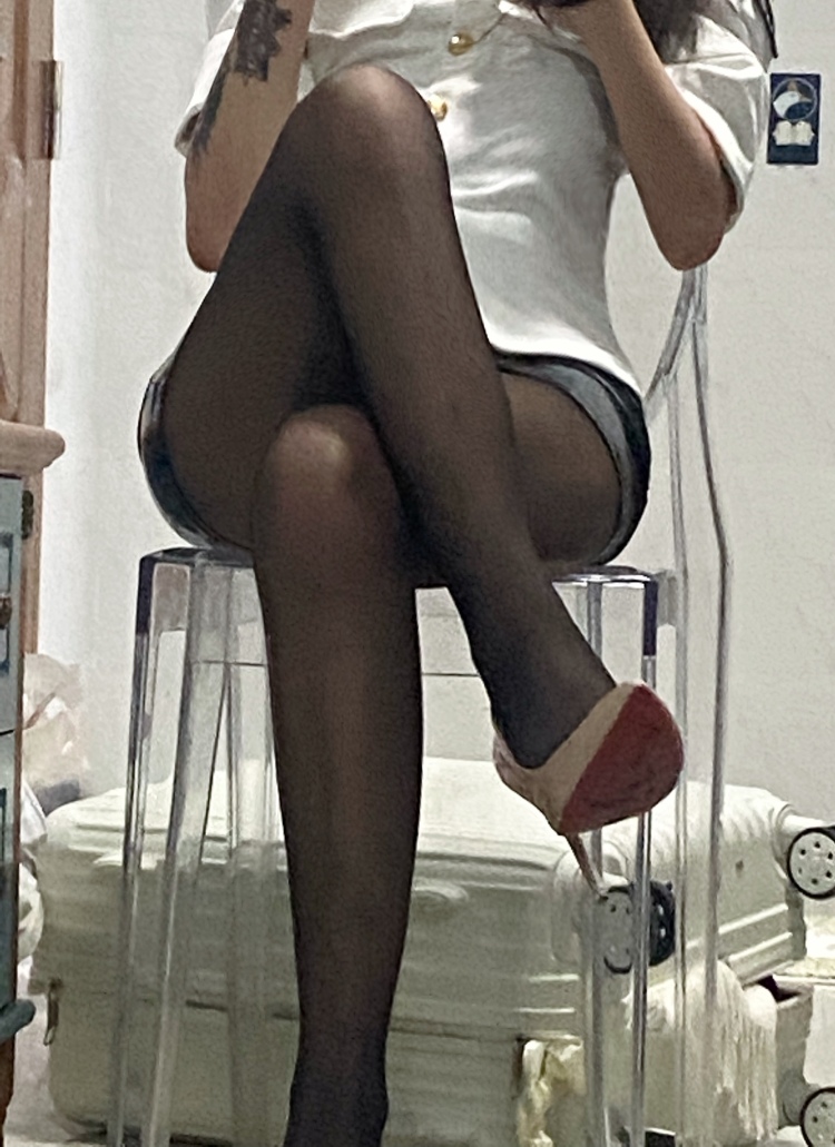 .🗿アマゾンの女戦士.-海南省·三亚市·吉阳区-快手-自拍 会拍会p!!!!接ji📦拍 风格皆可切换 可盐可甜🤩费用可商量 主要拍裙子 裤子衣服 鞋子