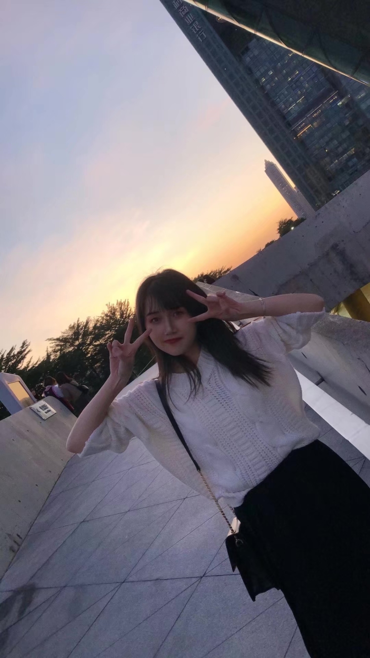 ᥫᩣ-广东省·广州市·白云区--本人喜欢拍一下可爱的图片发在一下APP上面去玩。比如 某红薯 抖音 等等