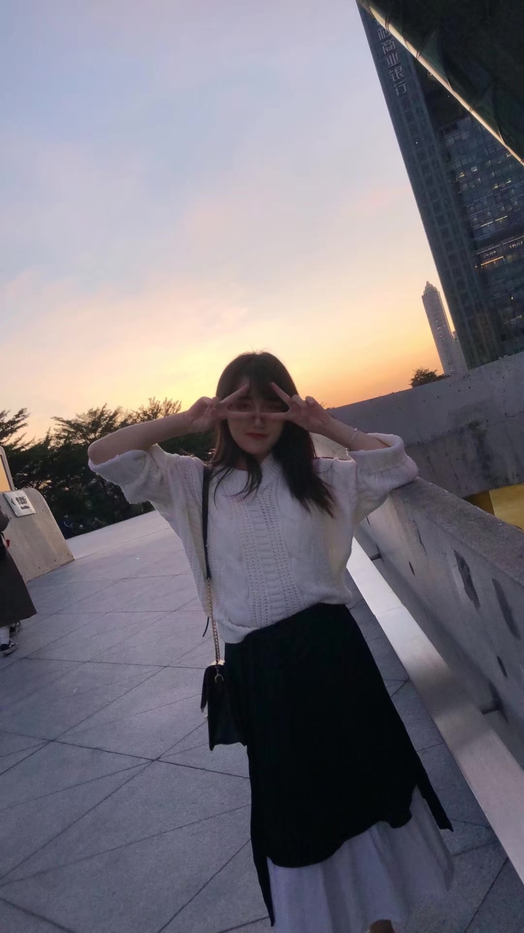 ᥫᩣ-广东省·广州市·白云区--本人喜欢拍一下可爱的图片发在一下APP上面去玩。比如 某红薯 抖音 等等