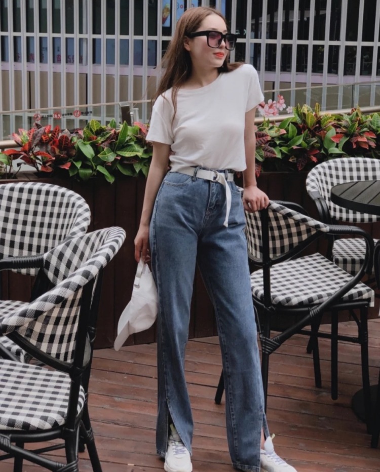 小七七-广东省·东莞市·东城街道-微博***-155cm44kg
接美妆美食累
某红薯美食类千分。美妆600粉
微博万粉