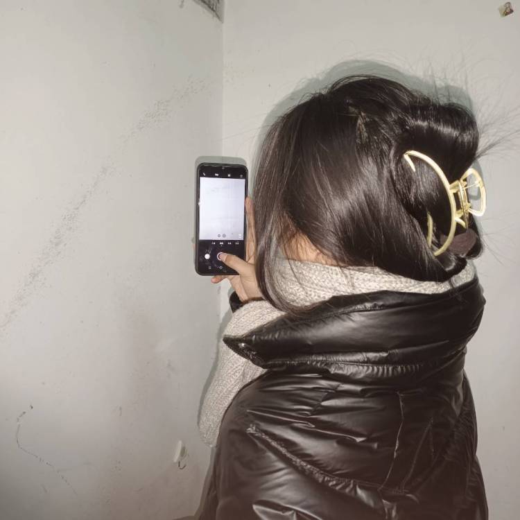 墨詈璎-湖南省·怀化市·溆浦县-快手-我会拍照 可以不露脸 可以拍一些小饰品 拍衣服也可 平时也会化妆