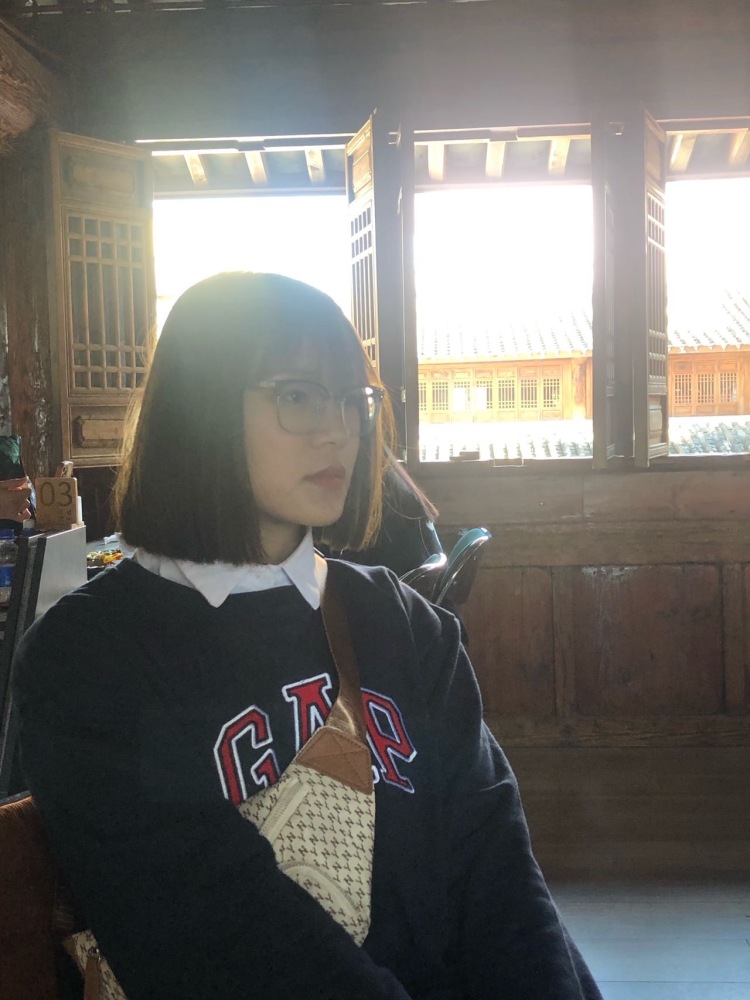 G-云南省·玉溪市·通海县-抖音 某红薯-身高:168体重:120 年龄:16 接各种寄拍 买家秀 种草 喜欢拍照