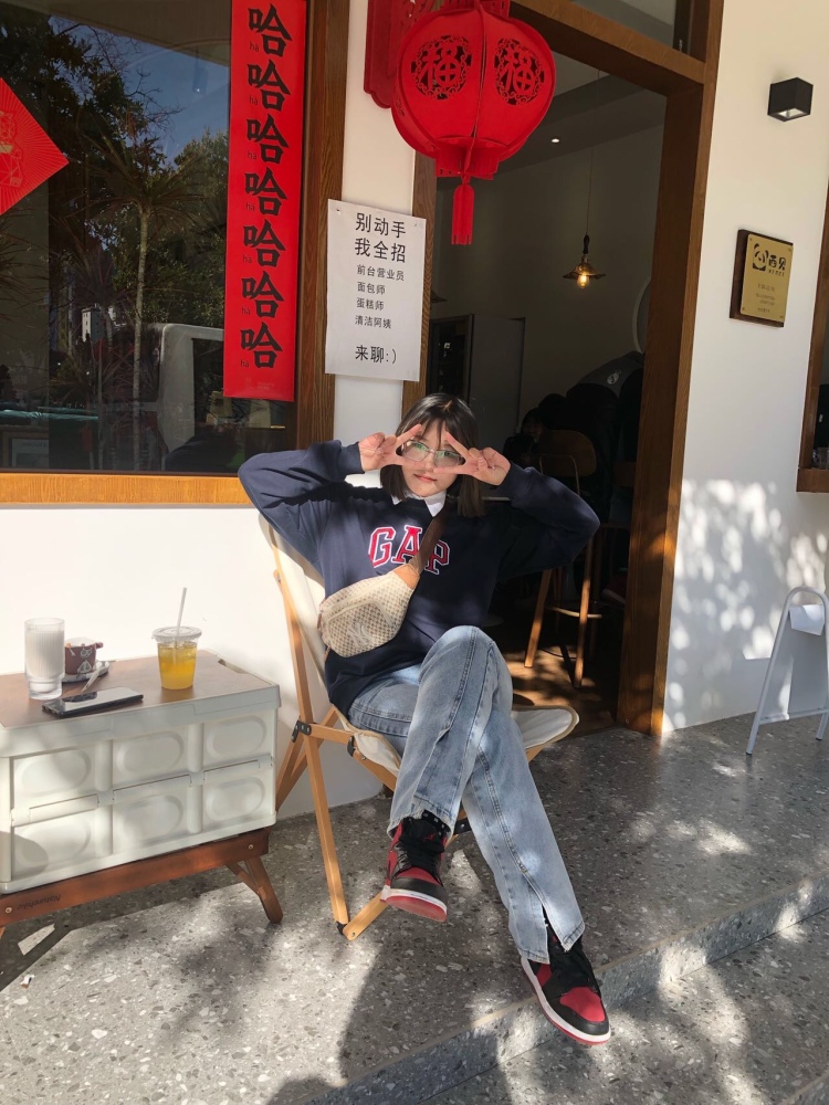 G-云南省·玉溪市·通海县-抖音 某红薯-身高:168体重:120 年龄:16 接各种寄拍 买家秀 种草 喜欢拍照
