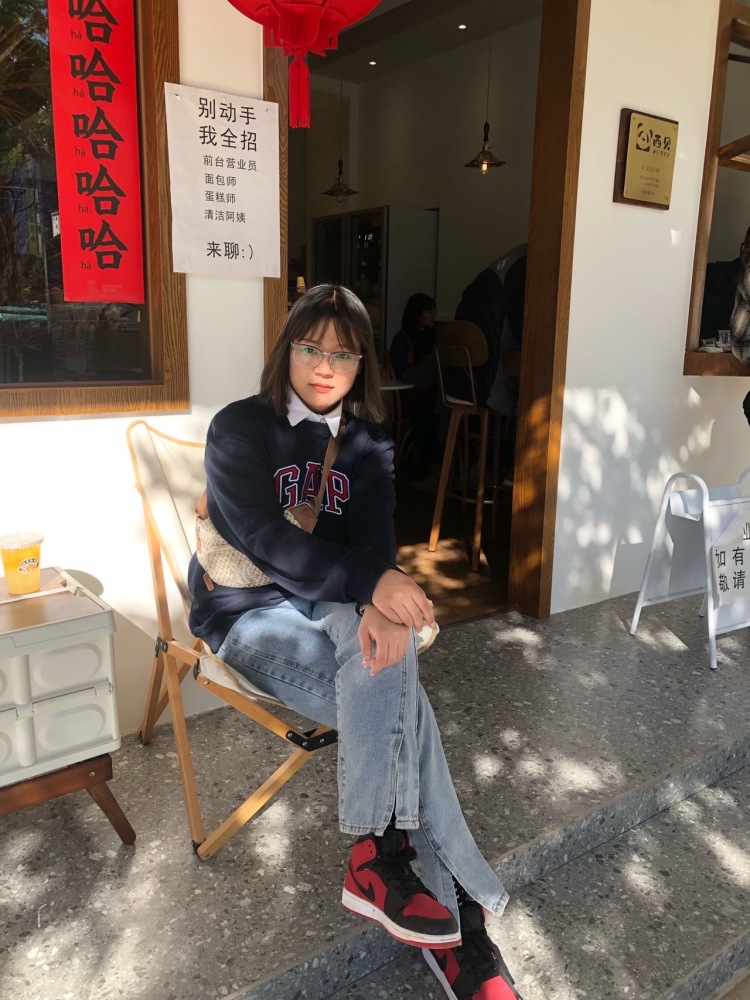 G-云南省·玉溪市·通海县-抖音 某红薯-身高:168体重:120 年龄:16 接各种寄拍 买家秀 种草 喜欢拍照