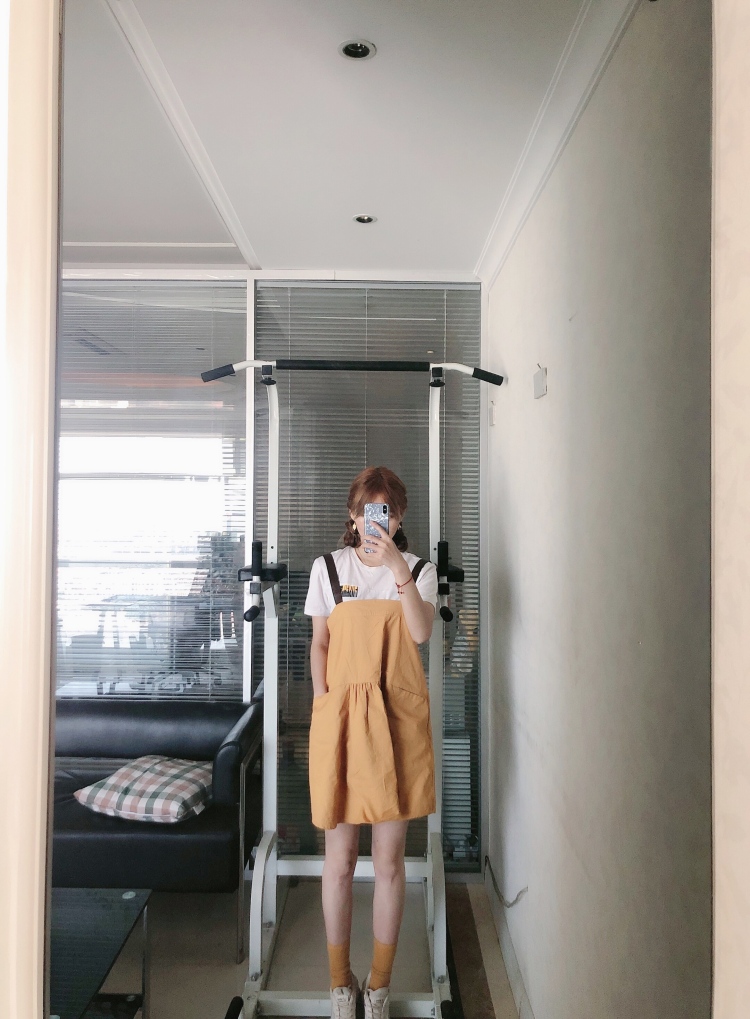 F-河南省·洛阳市·宜阳县--5年直播带货经验,2年寄拍模特,美妆服饰均可,拍照风格多样化;身高163cm,体重44kg
