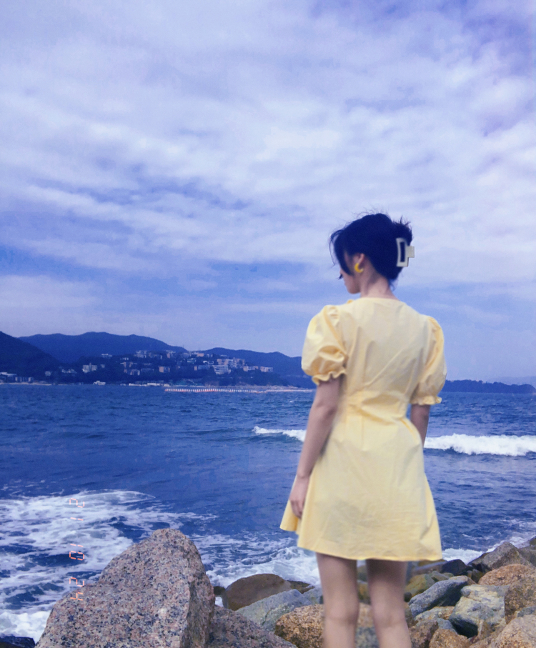 F-河南省·洛阳市·宜阳县--5年直播带货经验,2年寄拍模特,美妆服饰均可,拍照风格多样化;身高163cm,体重44kg