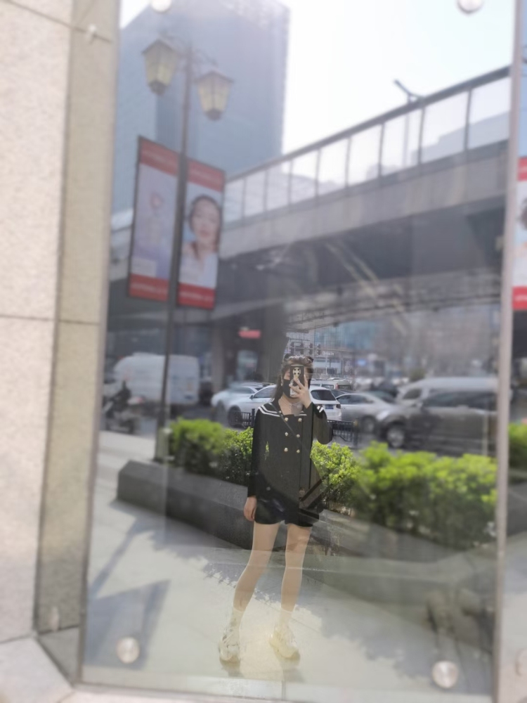 热心市民小甜-河南省·郑州市·惠济区-   -特长：摄影，修图，做短视频
接单服务范围：买家秀、种草带货、短视频 vlog 作、探店打卡、平面模特兼职