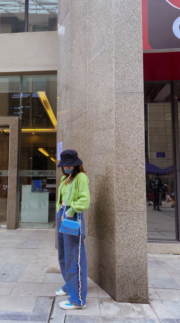 katerina-四川省·成都市·锦江区--可拍服装、探店、化妆品,可接衣服寄拍,饰品,(耳饰、手饰、头饰)155 48kg