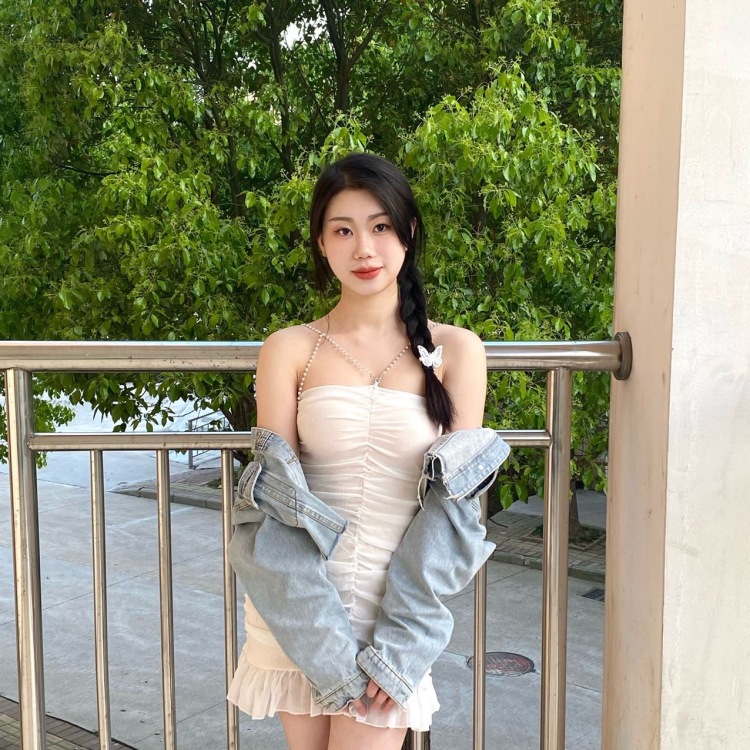 可可keke-江西省·南昌市·南昌县--买家秀 寄拍衣服鞋子饰品   会民舞 拉丁 普通话好 可以简单介绍产品  主要接一些寄拍产品