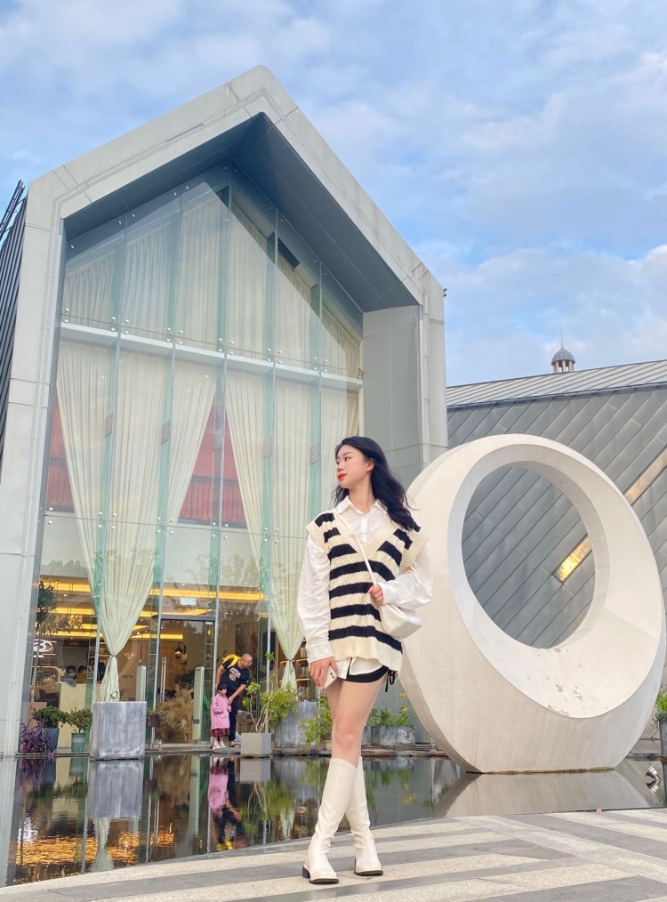可可keke-江西省·南昌市·南昌县--买家秀 寄拍衣服鞋子饰品   会民舞 拉丁 普通话好 可以简单介绍产品  主要接一些寄拍产品