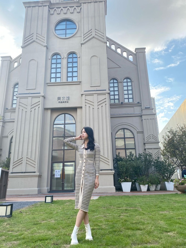 可可keke-江西省·南昌市·南昌县--买家秀 寄拍衣服鞋子饰品   会民舞 拉丁 普通话好 可以简单介绍产品  主要接一些寄拍产品