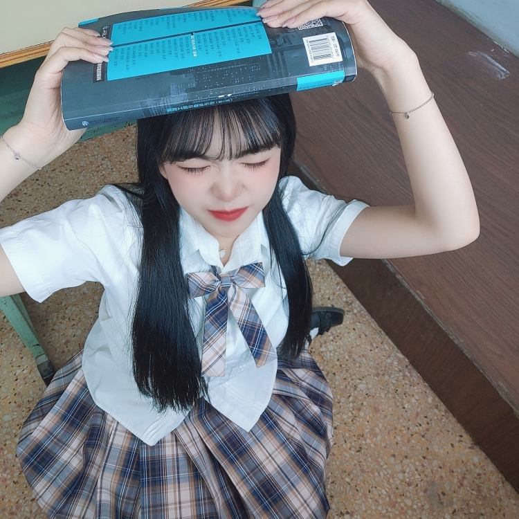 今天又可爱了-辽宁省·沈阳市·大东区--爱好拍照,擅长PS软件,可接饰品,服装,美妆,美瞳等,擅长最大程度展示商品的优点