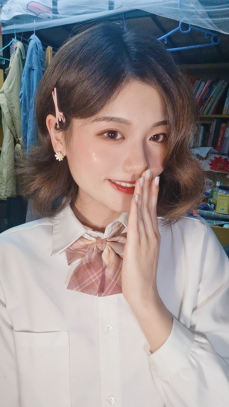 绘里茜鸭🔮-天津市·天津市·东丽区--身高167 体重105
可接服装、配饰、鞋帽、化妆品、美瞳寄拍
御姐萝莉等风格都🉑
淘宝、某红薯、抖音都🉑(抖音粉丝1900)
会P图,会一点视频剪辑