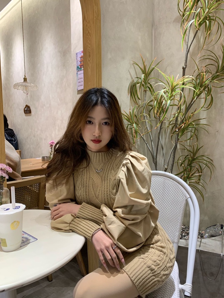 不是小周-云南省·昆明市·五华区-抖音 某红薯-兴趣喜欢拍照，非常会p图，目前为在校大学生空闲时间多，可以校园推广，想赚钱，买家秀，种草带货，网上模特兼职