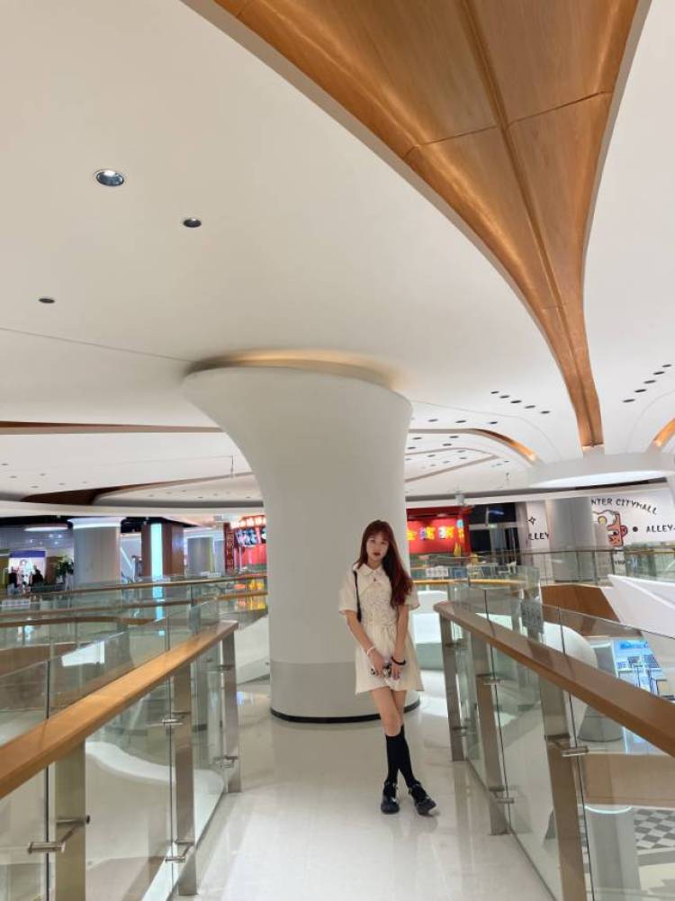 咕噜·y·-贵州省·遵义市·红花岗区--接寄拍哦,可买家秀等,衣服鞋子首饰等都可以拍,风格多,会p图,成图直到您满意为止,欢迎老板砸单哦!