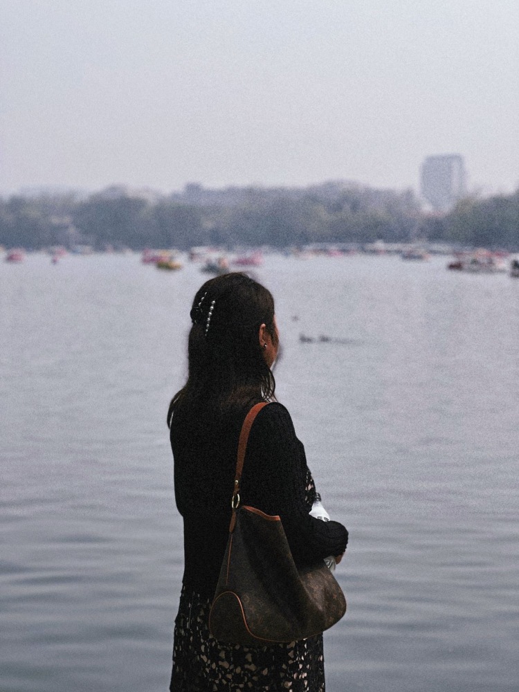 ᝰ小高没吃饱ഒ-北京市·北京市·海淀区--大家好！
180cm 92kg（大码女装欢迎）
接寄拍 饰品 美妆
