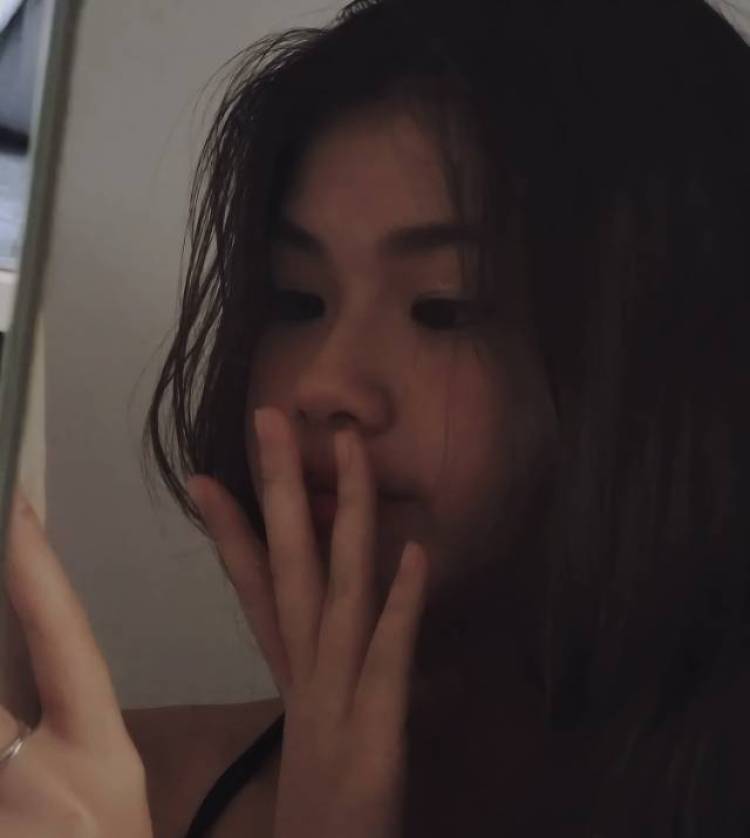 甜崽小洋-广东省·揭阳市·榕城区-快手 抖音 某红薯-本人身高157 体重91 会化妆 喜欢拍照 适合各种风格 接寄拍 其他的可商量