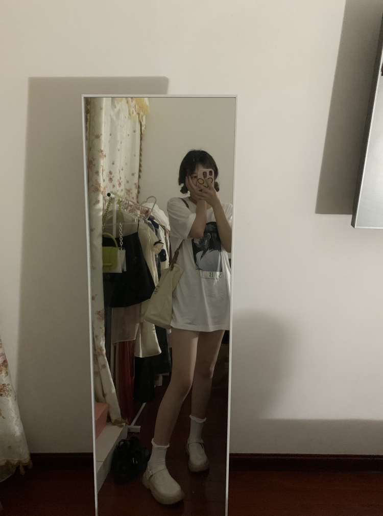 快跑琦琦来了-江苏省·泰州市·海陵区-抖音,微博,某红薯-喜欢拍很多的衣服穿搭,线下有做过买家秀评选的作品!性格很好,可以协商~