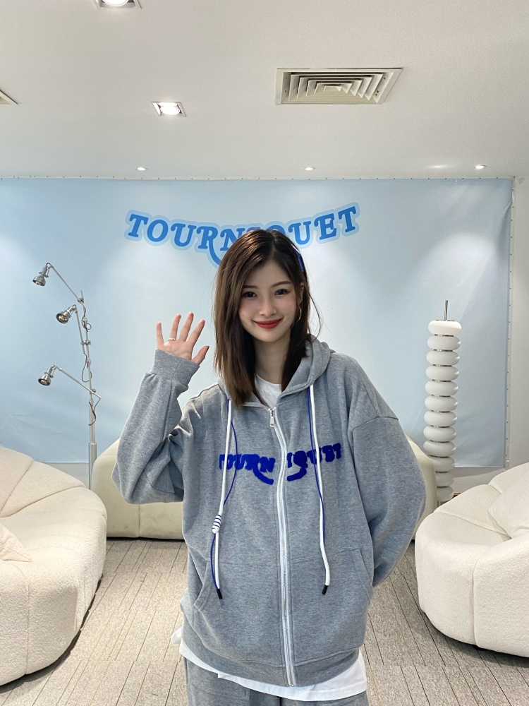 ff-浙江省·杭州市·江干区-微博知乎某红薯B站-身高171,体重100
可以接寄拍,买家秀等
擅长风格:辣妹风,轻欧美,潮牌中性,潮牌少女