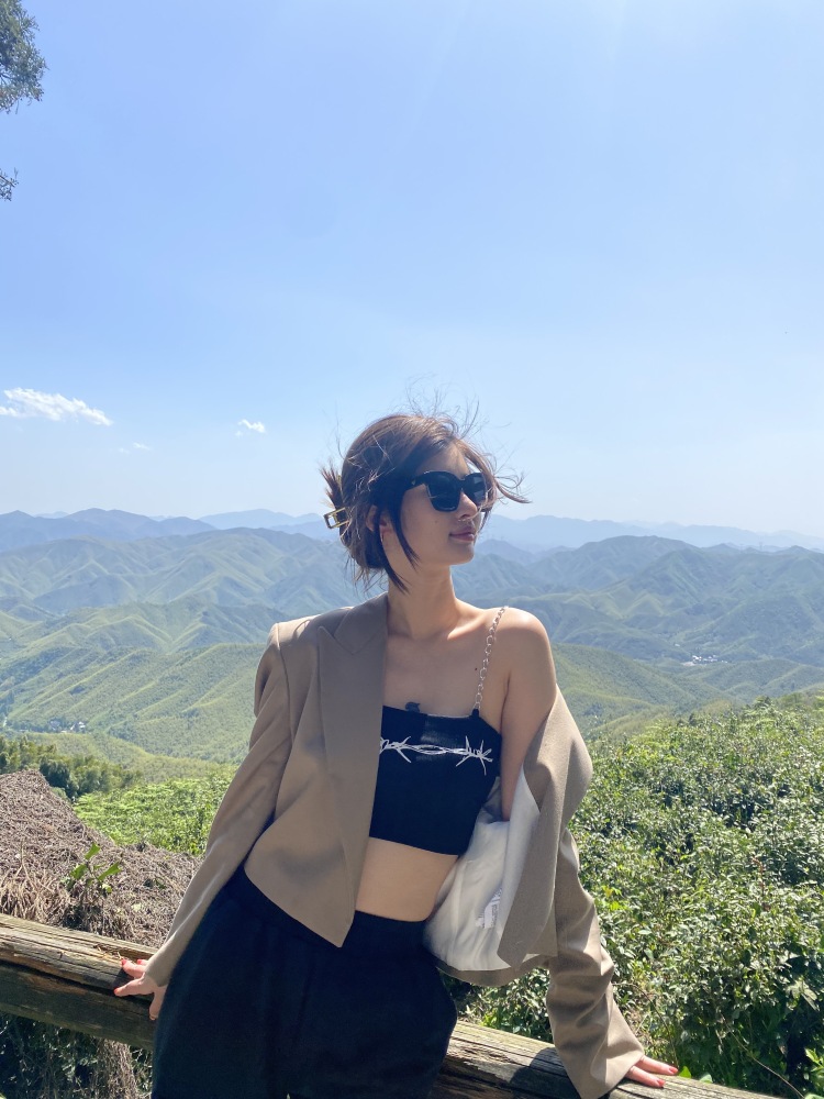 ff-浙江省·杭州市·江干区-微博知乎某红薯B站-身高171,体重100
可以接寄拍,买家秀等
擅长风格:辣妹风,轻欧美,潮牌中性,潮牌少女