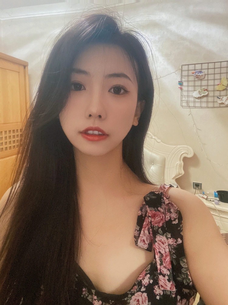 Savior💓-黑龙江省·哈尔滨市·道里区-抖音，微博-接寄拍，送拍，饰品，包包，服饰，风格多变，出片效率高，会p图。