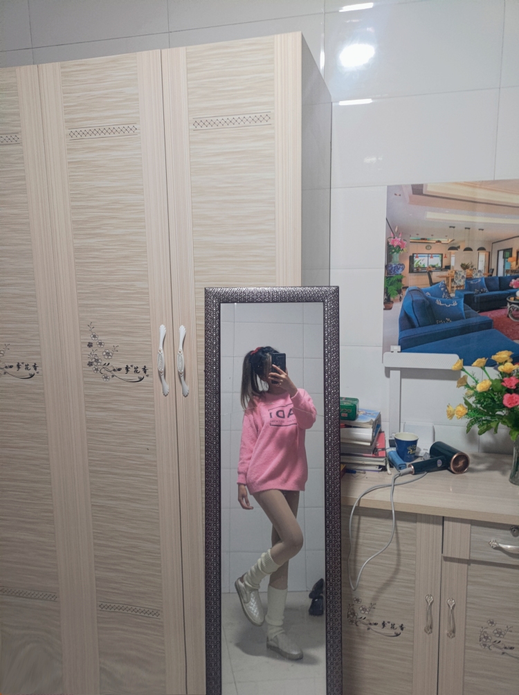 Savior💓-黑龙江省·哈尔滨市·道里区-抖音，微博-接寄拍，送拍，饰品，包包，服饰，风格多变，出片效率高，会p图。