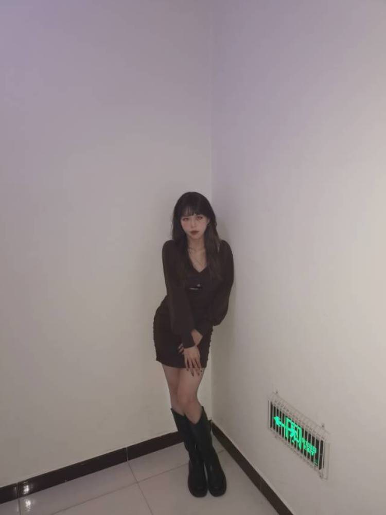 ulllululul-青海省·西宁市·城北区--擅长拍照,会p图,审美较好
接寄拍❗ ❗ ❗ ❗ 165 98
有意向的可以联系