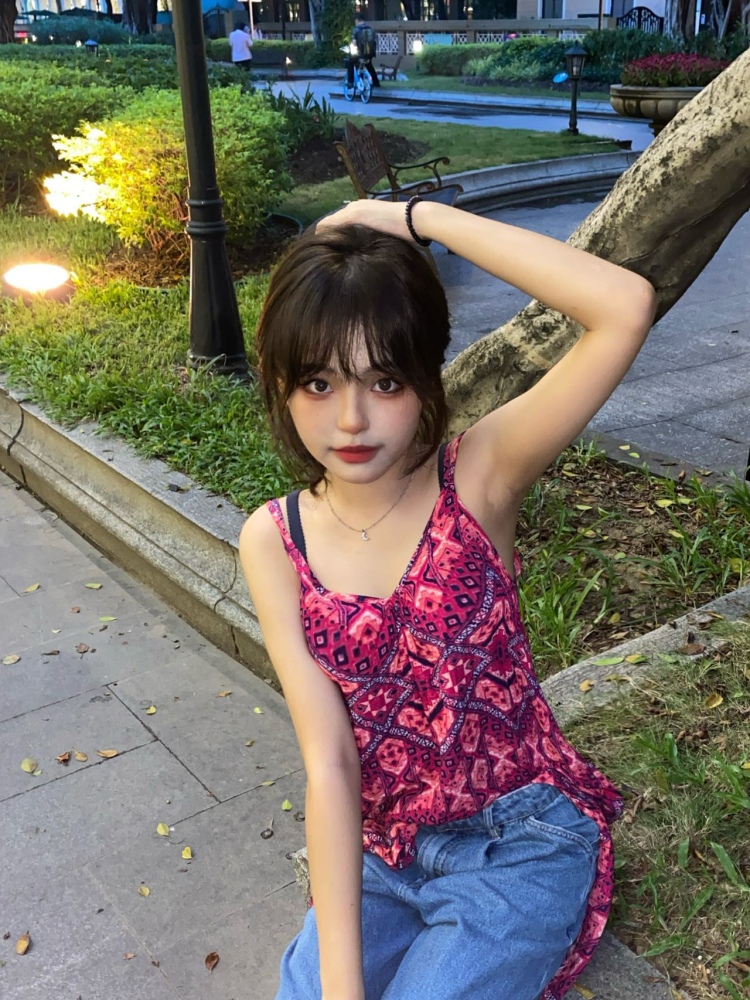 utraa-广东省·广州市·天河区--喜欢拍照~会p图 会化妆 风格多变 审美较好 诚信对待每一项合作 可以拍摄:种草视频 美妆 买家秀 服饰