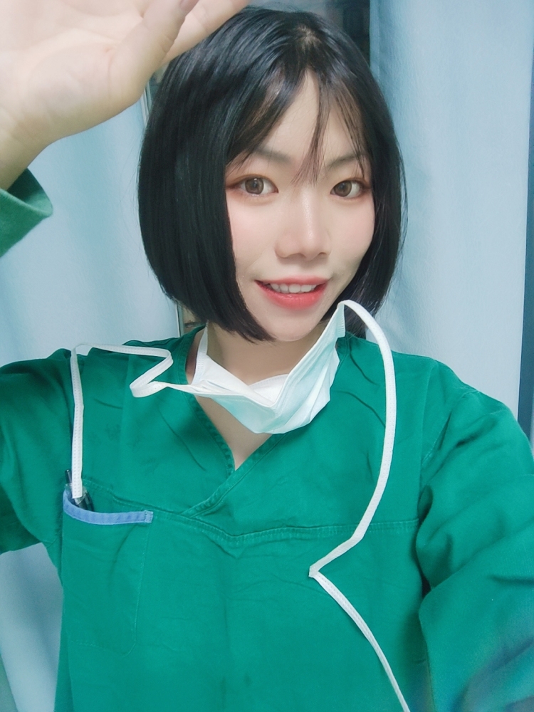 爱笑的Happy-江西省·赣州市·章贡区--会摄影,拍照,喜欢拍生活照,运动照,和情侣照,爱好广泛,性格开朗外向,爱笑,会健身运动,瑜伽和轮滑