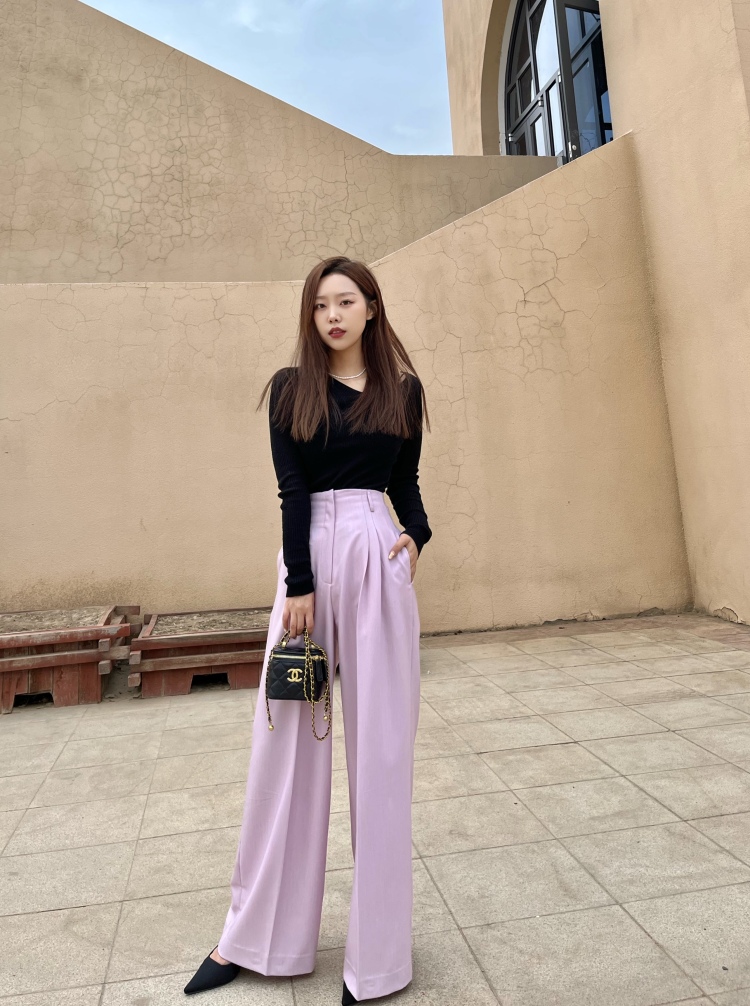 Rose-陕西省·西安市·新城区-抖音 某红薯-做过微博认证穿搭博主 热爱穿搭 从事美业行业 身高160 体重92风格多变 可盐可甜 纯欲风 性感风皆可 各类服装 饰品 包包 美瞳等等 各类app 电商详情 期待合作!