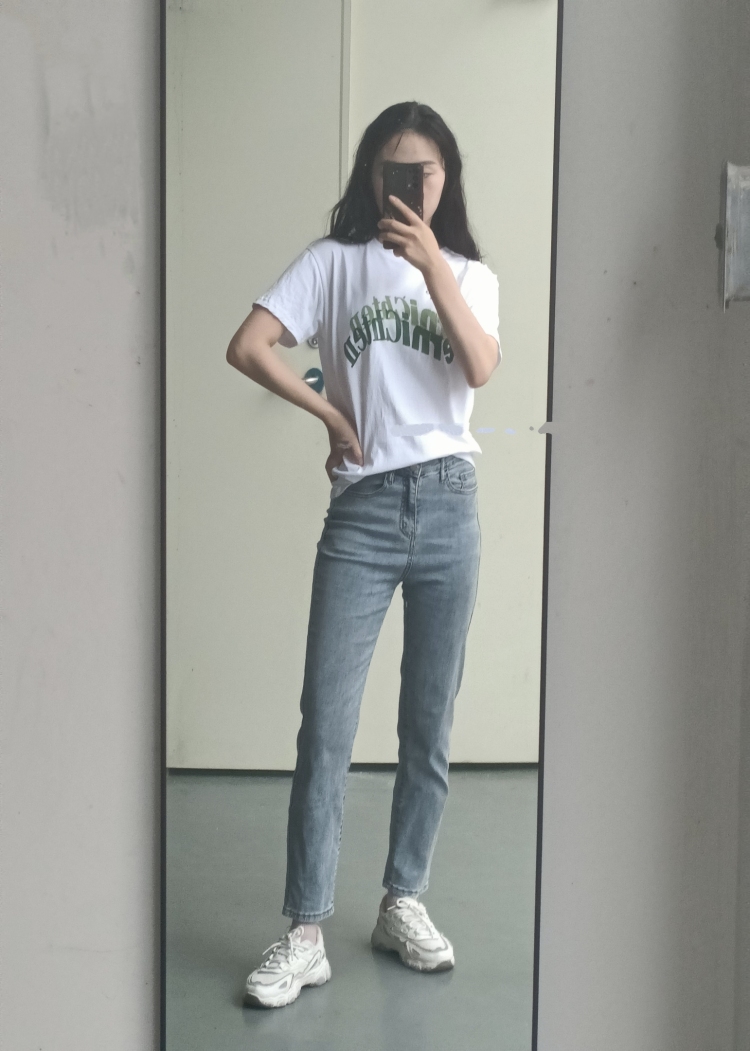 杨一凡-广东省·深圳市·宝安区--主要是想要分享,大家一起买买买,种草 避雷 ,和大家一起变美!!!