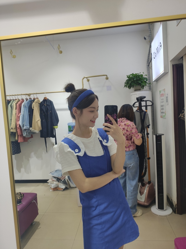 小阿欣-四川省·泸州市·泸县--饰品 衣服 鞋子 包包 测评 都可 会尤克里里 不拖单 欢迎各位商家合作