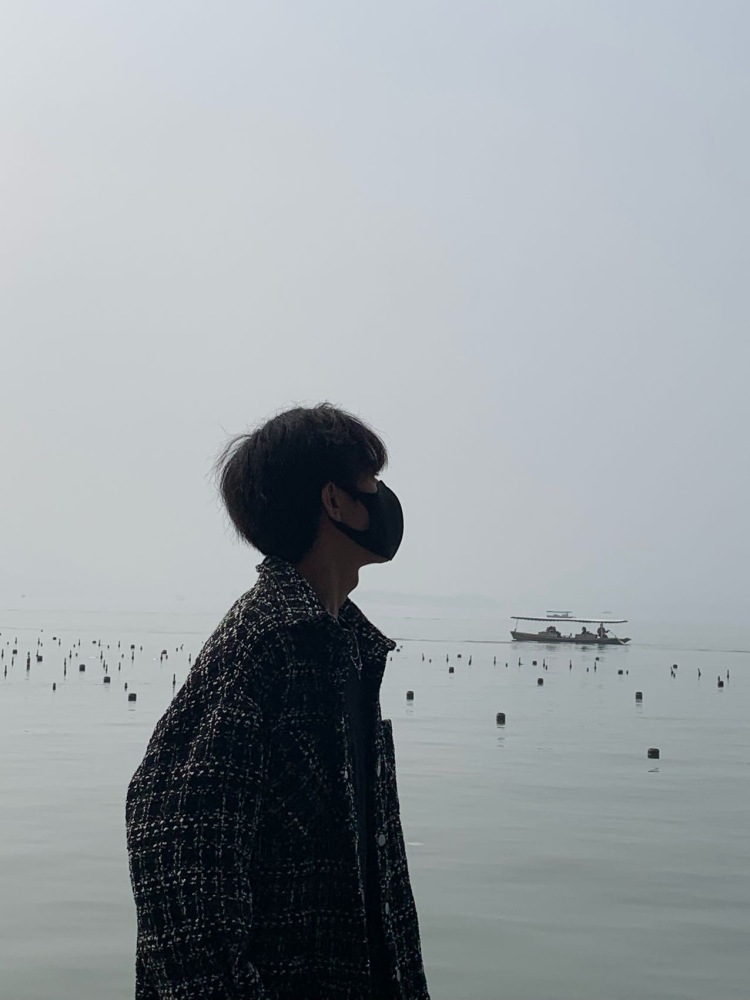 To get to you-广东省·广州市·荔湾区--19岁少年 身高175 体重105 想接寄拍 也可以免费置换 不是专业模特 但是出品不会差 来个商家给个单吧