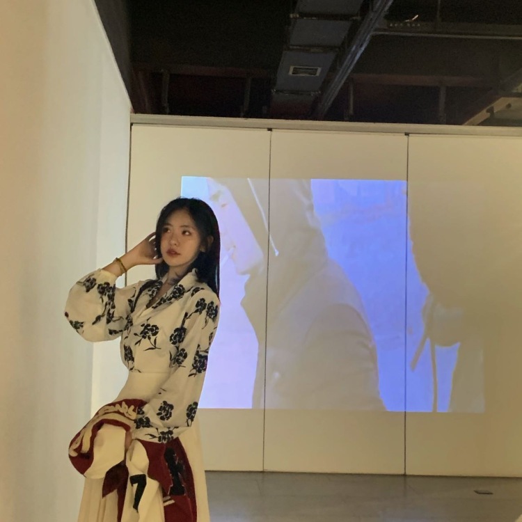 Ddoki-内蒙古自治区·呼和浩特市·新城区-抖音 微博 快手-年龄:18
身高:178CM
体重:54KG
粉丝:2500
寄拍 送拍 卖家秀 网拍模特都可 抖音某红薯微博都有一定的粉丝 平常也会探店打卡 自己会化妆拍照