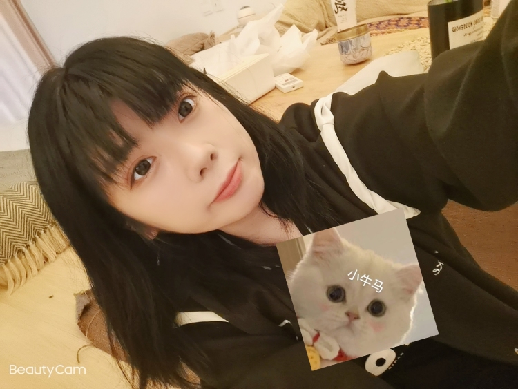 我莓话说-山东省·烟台市·莱山区--可以拍买家秀,会p图 可接大码女装 美甲片 美瞳 口红 洗发水等